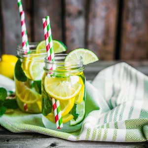 Cuatro aguas detox para limpiar tu cuerpo